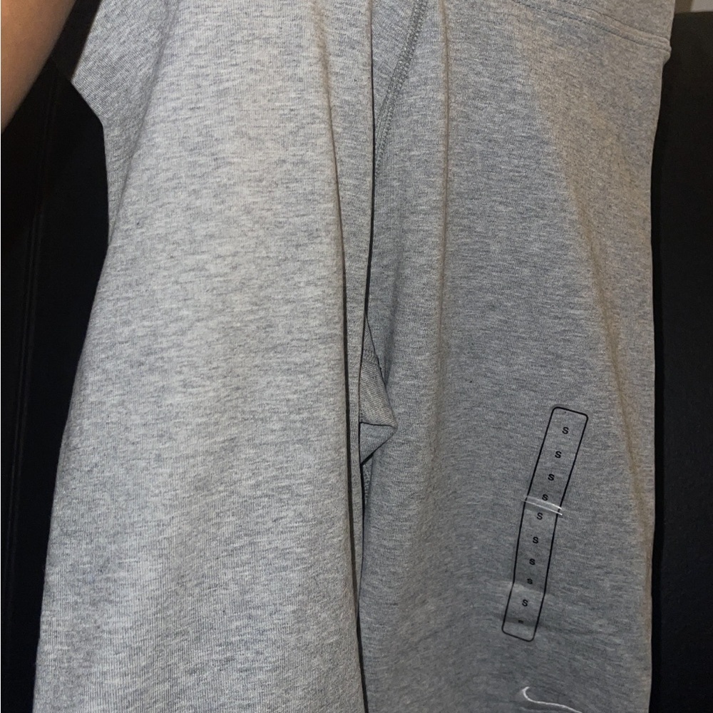 Nike Tight fit Mid rise Short length Women's Heather Gray Biker Shorts Size S - Picture 6 of 11